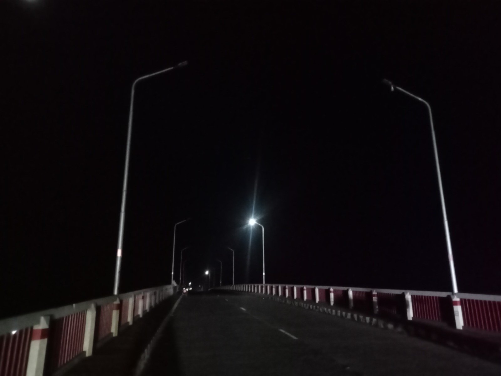 ঝালকাঠির গাবখান সেতুতে ৬২টি সড়ক বাতির ৪৩ টিই অকেজো, দুর্ঘটনার আশঙ্কা