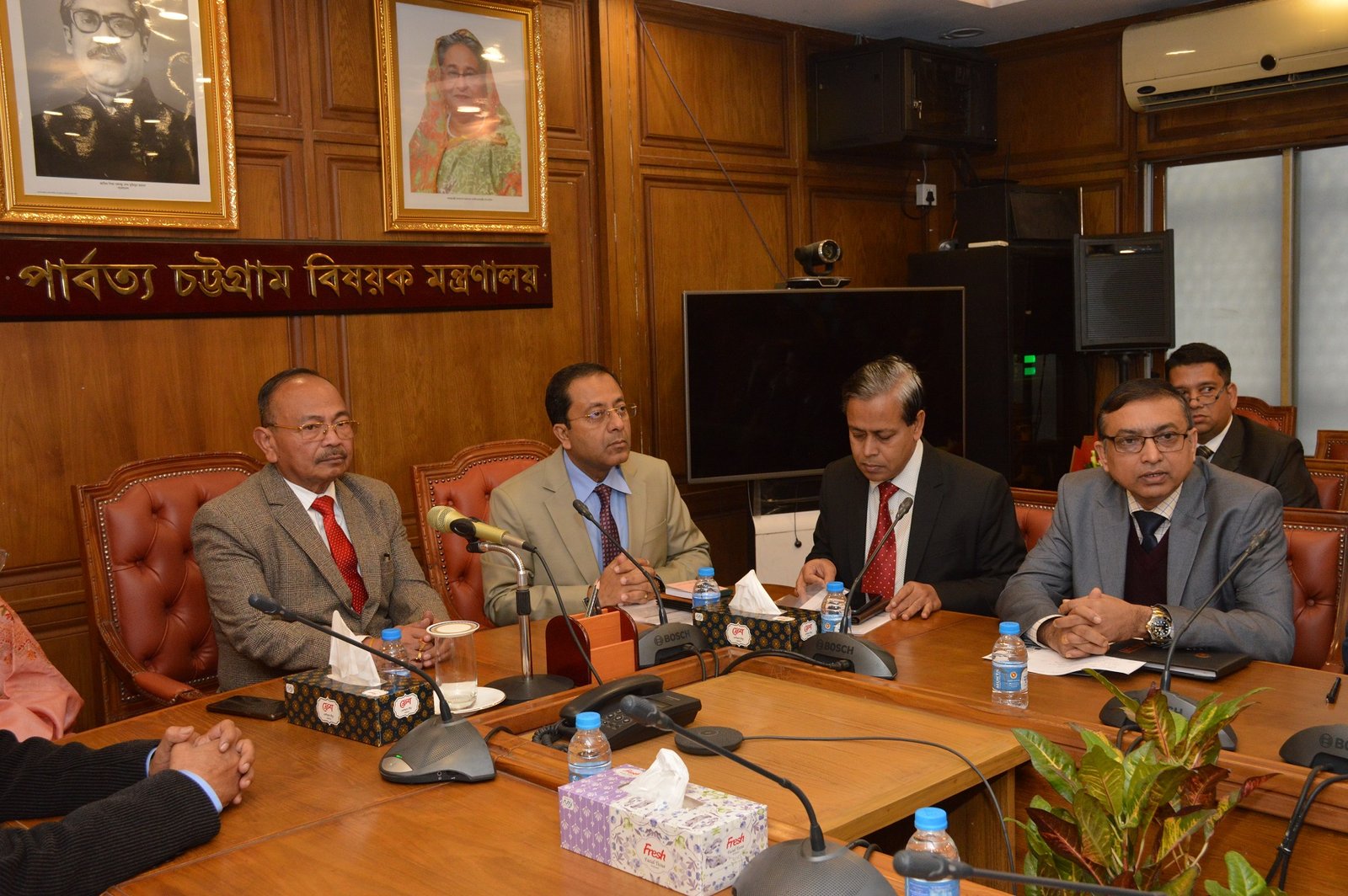 বঙ্গবন্ধুর স্বপ্নের সোনার বাংলা ও প্রধানমন্ত্রীর স্মার্ট বাংলাদেশ বাস্তবায়নে কাজ করতে চাই-পার্বত্য প্রতিমন্ত্রী