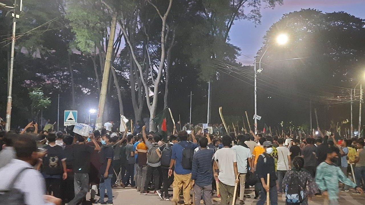 নতুন কর্মসূচি ছাড়াই কোটা আন্দোলন স্থগিত ঘোষণা