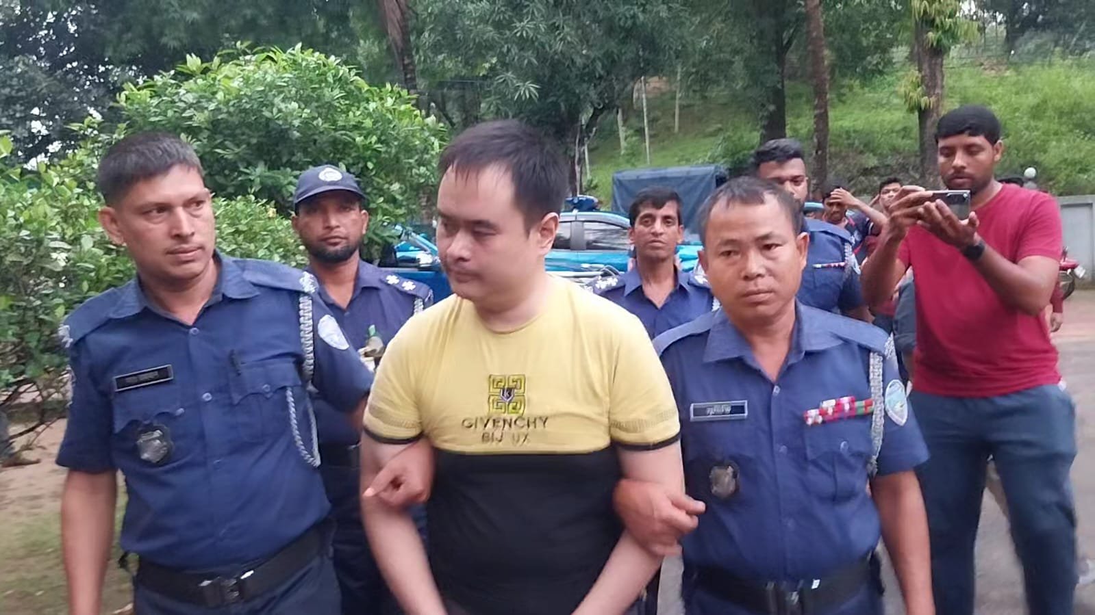 চীনে নেয়ার প্রলোভনে মানবপাচার চক্রের ২ সদস্য গ্রেফতার, ৫ জন উদ্ধার