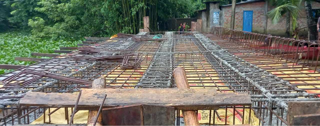 ওসমানীনগরে ত্রূটিপূর্ণ সাটারিংয়ে ৮৬ লাখ টাকার ব্রিজের গার্ডার দেবে গেছে